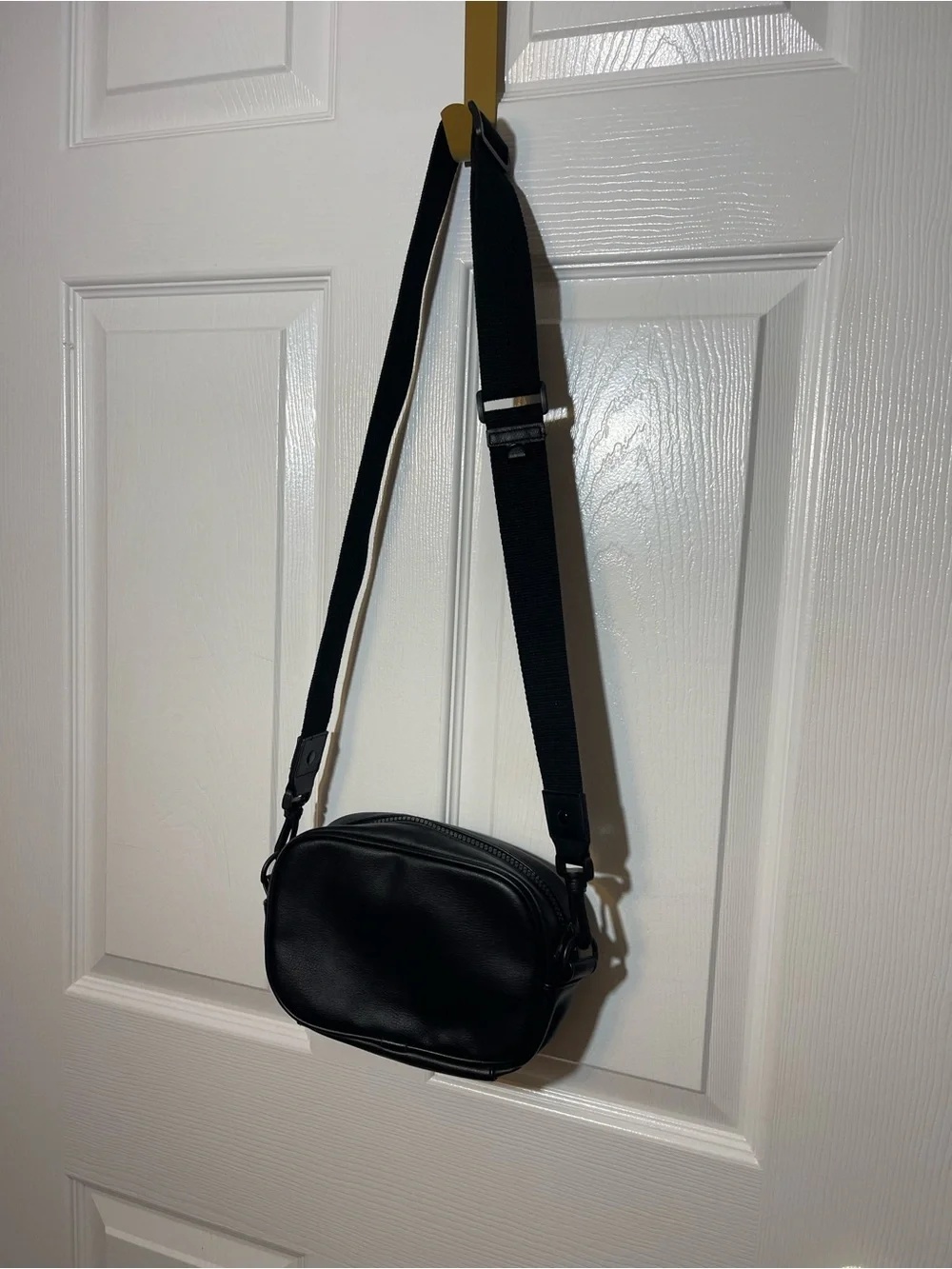 wild fable Black Crossbody Messenger Bag